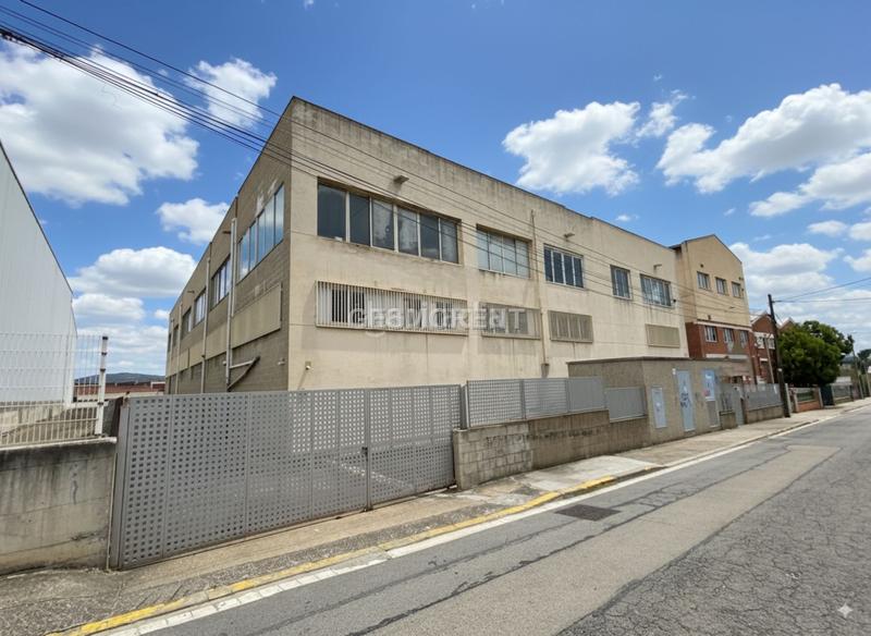 Foto ad88fa34-21c9-4092-972a-7987a2c4e460. Miete fabrikhalle in Les Planes Sant Joan Despí