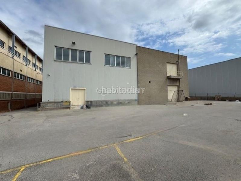 Foto bd62343d-0b71-47c7-8e42-906eac901191. Miete fabrikhalle in Les Planes Sant Joan Despí