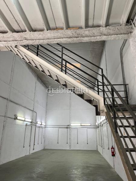 Foto cd8dbbbf-547f-46b3-86be-e8a9ae61c2e6. Bâtiment à usage industriel dans Sudeste Industrial Fuenlabrada
