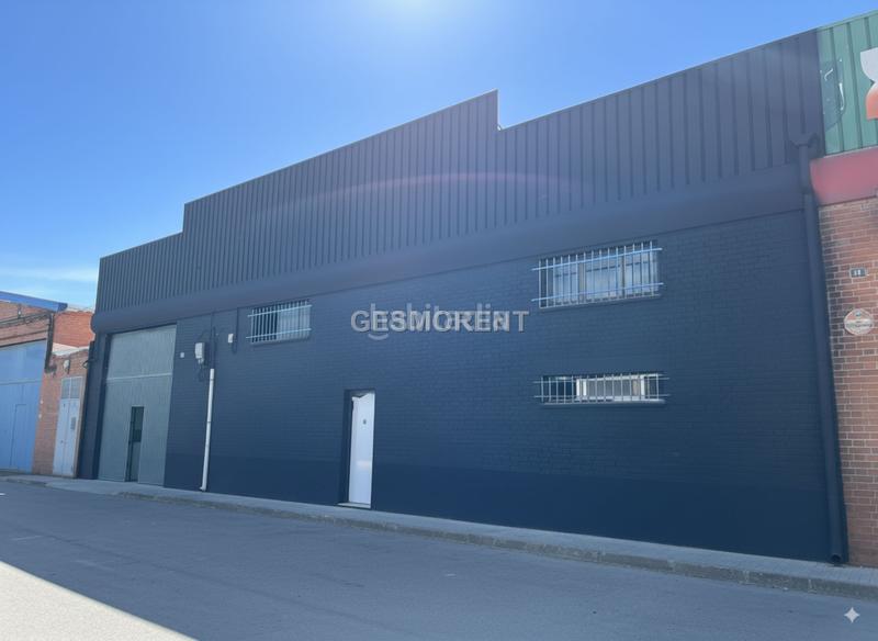 Foto 6a4c6592-bcdf-49c4-99a6-10a339560eab. Bâtiment à usage industriel dans Fuenlabrada ii-el molino Fuenlabrada