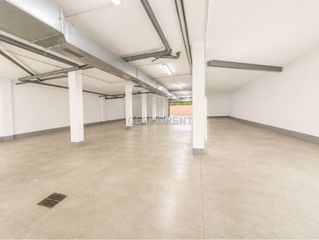 Lloguer Nau industrial a Can Picafort. Local comercial con sótano en alquiler en can picafort