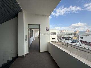 Miete Büro in Sa Indioteria Urbà. Oficina en esquina con abundante luz natural en son castelló