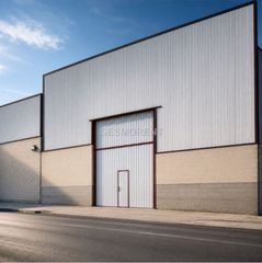 Capannone industriale in Valle de Elorz / Elortzibar. Nave con inquilino en venta en pamplona, navarra
