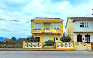 Xalet a Calle vila, da 40. Chalet con apartamento en barreiros lugo