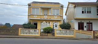 Chalet in Calle vila, da 40. Chalet con apartamento en barreiros lugo