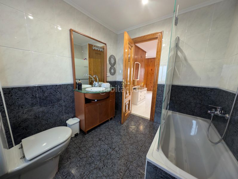 Foto d434a129-6530-4d2d-acf2-85db73daed32. Xalet amb aparcament piscina a Tineo