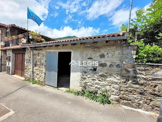 Maison jumelée à Aller. Almacén en cuérigo