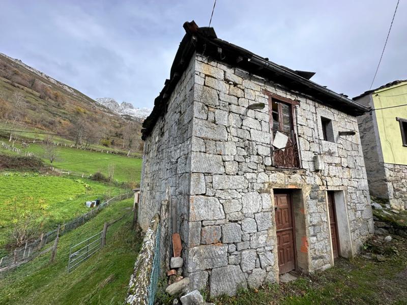 Foto 9c03fcf3-8ad8-49ac-bb56-19b770ad4444. Casa  de piedra para reformar en el pueblo de rio, principado de asturias. en Aller