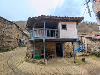 Maison à Lugar castañedo 16. Casa tradicional asturiana