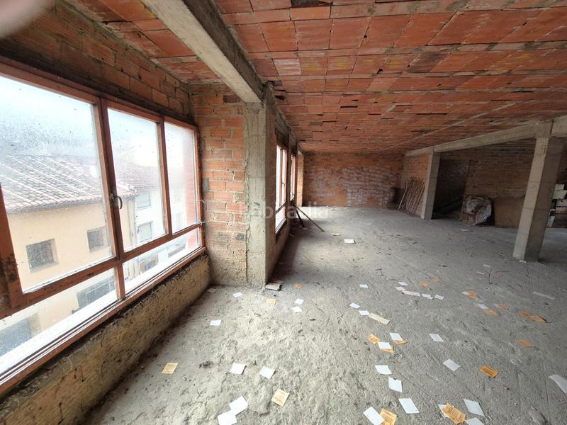 Foto 8128a240-e823-4550-9e86-4160e2440ded. Edifici a calle carretera general 41 a Aller