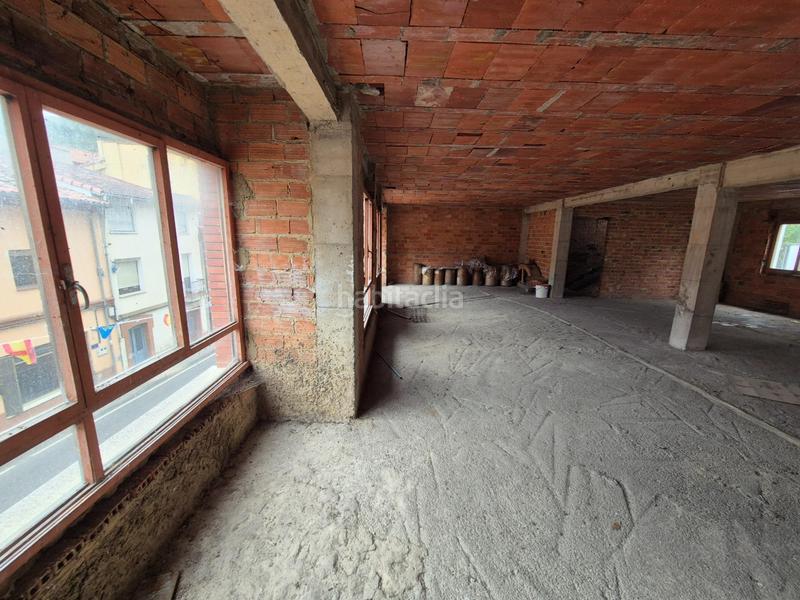 Foto a3366ff0-2d14-4a94-b467-97d146eb250d. Edifici a calle carretera general 41 a Aller