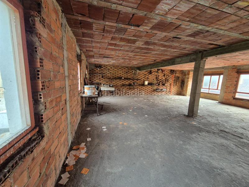 Foto bbb85435-eb55-4e0a-a0dd-b276d89a0d27. Edifici a calle carretera general 41 a Aller