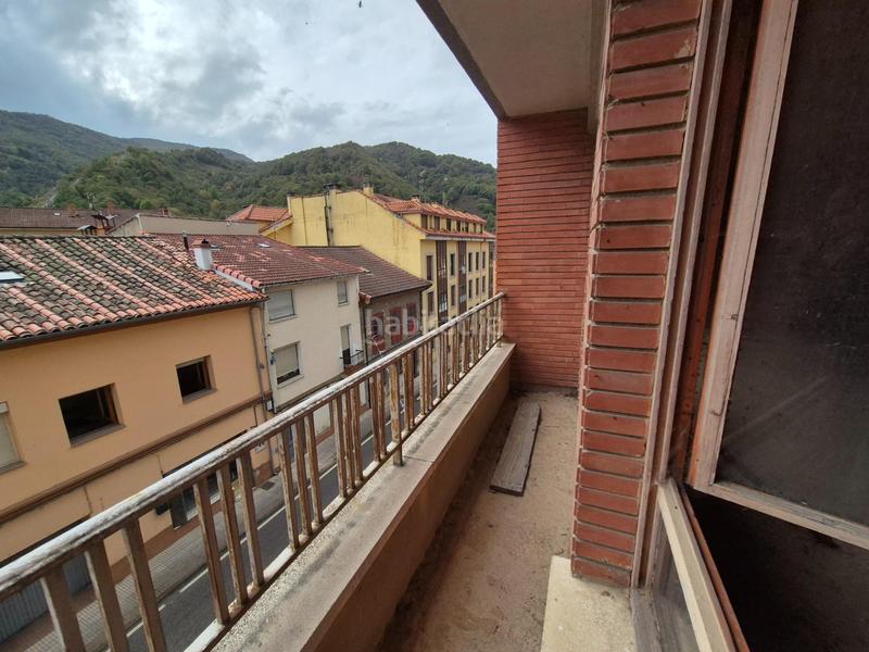 Foto be024f9e-f4d0-41e2-a5a9-5ecee1373a17. Edifici a calle carretera general 41 a Aller