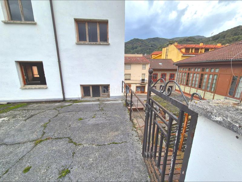 Foto f0ee7bb7-91de-4056-a9b9-22aae71919a0. Edifici a calle carretera general 41 a Aller