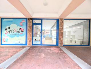 Lloguer Local Comercial  Rafael del riego. Local comercial con doble vidriera y acceso en el corazón de sam
