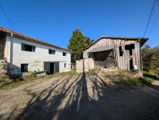 Casa  Lugar barrio,el. Conjunto rural tradicional asturiano rodeado de 1700 mts de finc