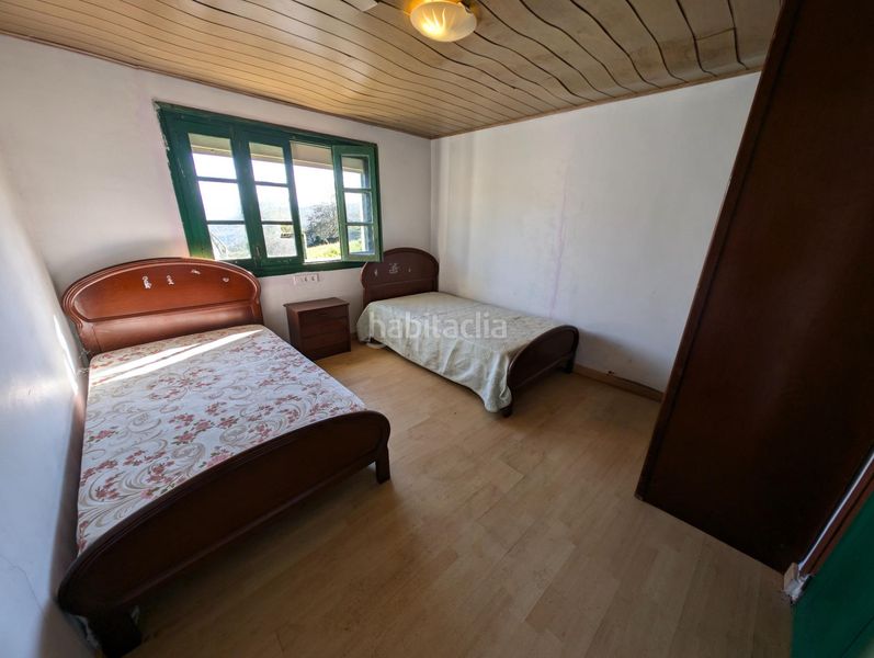 Foto 85ab94fc-506c-4588-89d7-00a79b1dabf4. Casa amb aparcament a Salas