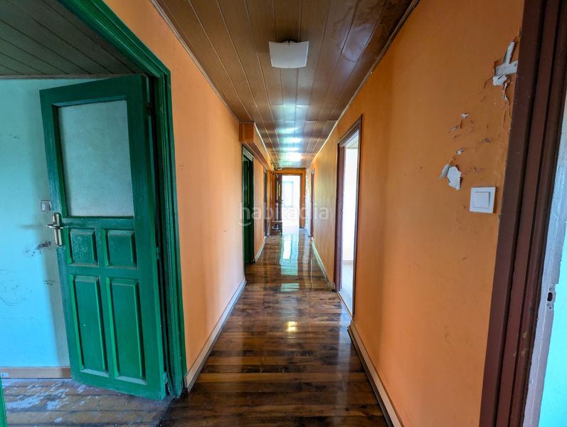 Foto a23064f4-bd92-4ee5-b828-fb85be59fe5e. Casa amb aparcament a Salas