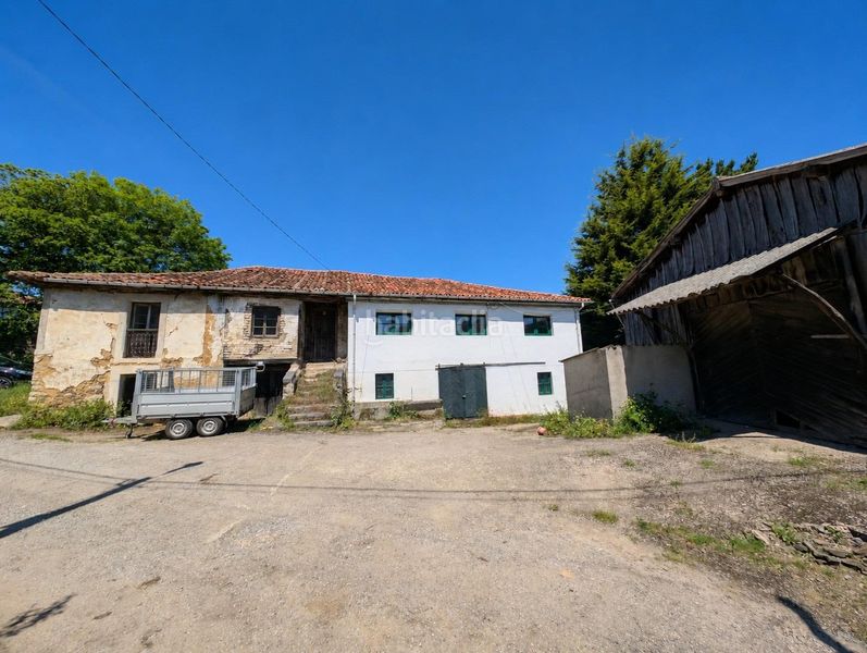 Foto eddb572f-51ea-4139-bdcd-5f4d1ee3937d. Casa amb aparcament a Salas