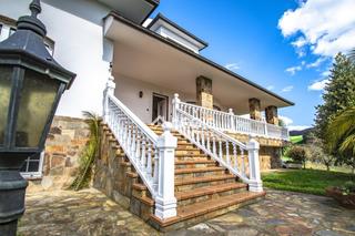 Xalet  El codexal. Chalet con piscina y vistas 360 en muñas de arriba, asturias  a