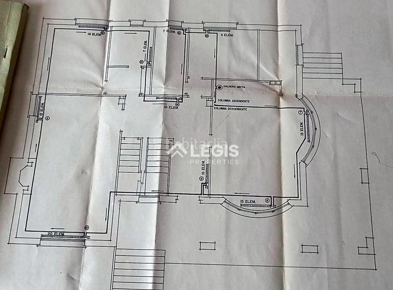 Foto 0f5dacf6-4ae1-4d01-9e19-150088db4437. Xalet amb aparcament piscina a Valdés