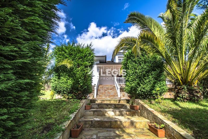 Foto 203c5b88-730f-42a4-87f4-cd610fa112e4. Xalet amb aparcament piscina a Valdés