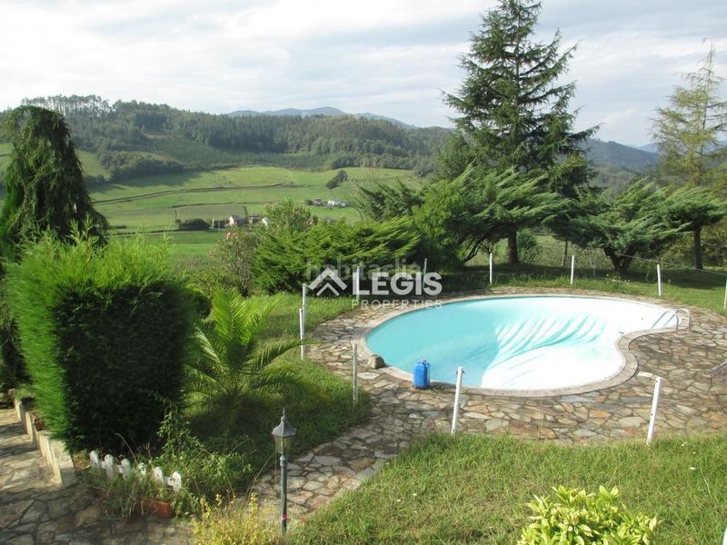 Foto 8c4de1a0-5deb-44a9-b601-5c4fdd71541e. Xalet amb aparcament piscina a Valdés