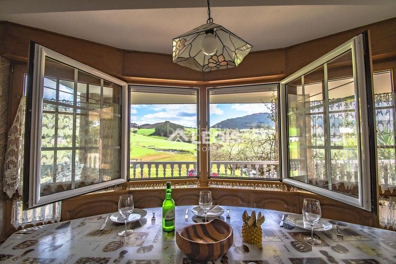 Foto 968ee77a-bd63-420a-9f24-791d313c1910. Xalet amb aparcament piscina a Valdés