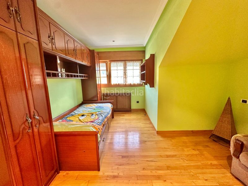 Foto db0b671f-bda7-4f33-aa5e-5e6bb10498b0. Xalet amb aparcament piscina a Valdés