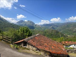 Casa  Lugar serandi. Refugiovivienda de piedra con alma asturiana  vive la montaña en