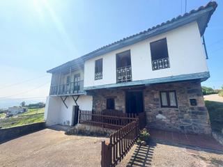 Mas  Lugar lugar escamplero. Casa, cuadra y tendejón con opción a fincas de mas de 5000 m2!!