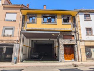 Chalet  Carretera general 7. Casa de dos plantas con terraza, finca y muy amplio garaje en co