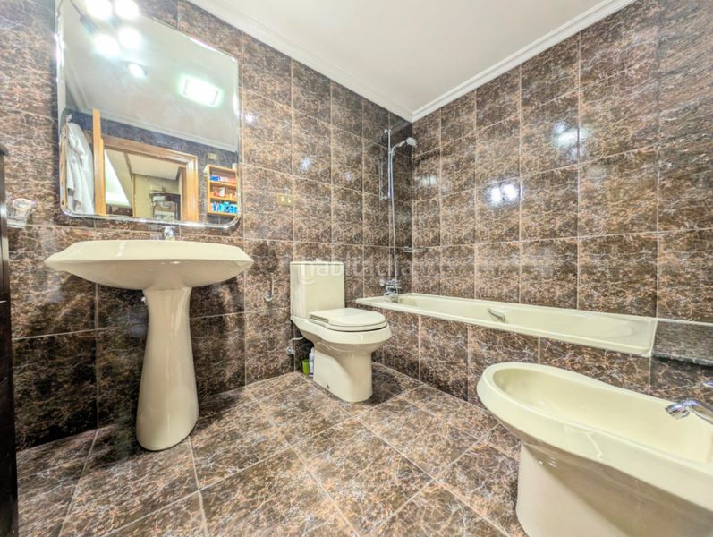 Foto 6cea3fb2-2d06-4e59-a630-6beedddb17e2. Xalet amb aparcament a Aller