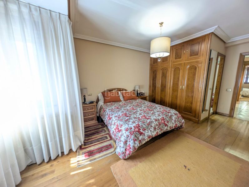 Foto b639232c-569c-4865-be24-1513a991d14c. Xalet amb aparcament a Aller