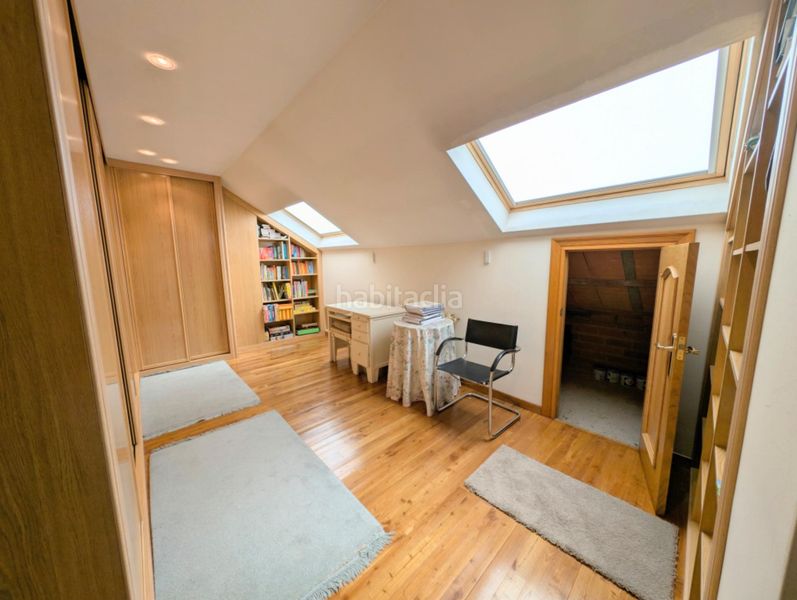 Foto d7a70c50-6635-4c73-bf03-63be58c93e77. Xalet amb aparcament a Aller