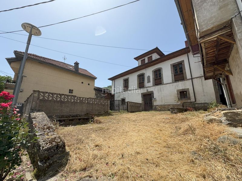 Foto 0796d201-4877-4315-98b0-7e7a59f095d7. Xalet amb aparcament a Aller