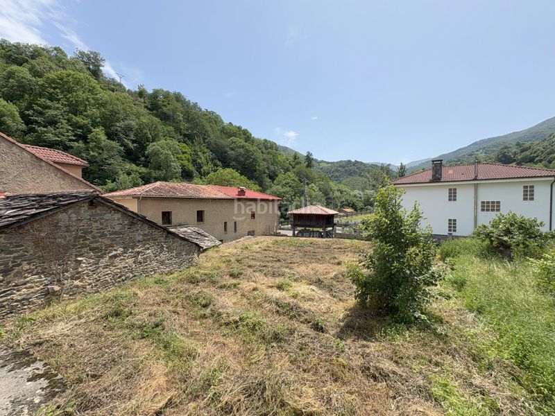 Foto 33215ee2-887d-48f7-8283-ef6f4f533fd6. Xalet amb aparcament a Aller