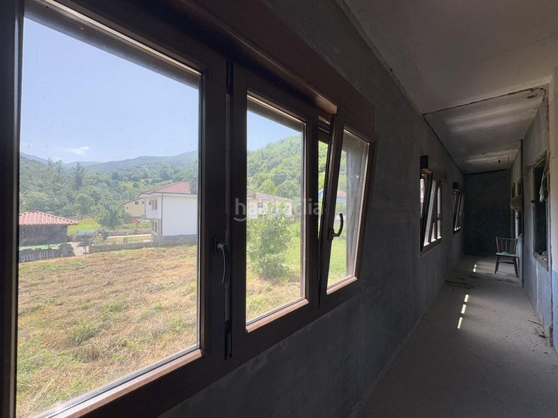 Foto c5982175-f3b6-448a-b1de-6be8632d07a8. Xalet amb aparcament a Aller