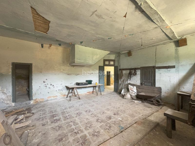 Foto e942d6fe-2321-4d39-af4f-7ab76e02f703. Xalet amb aparcament a Aller