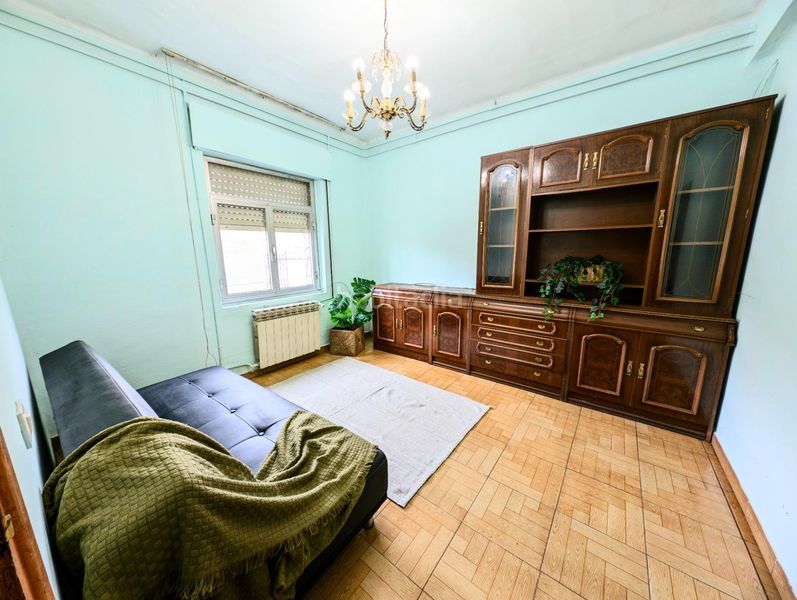 Foto 0c76b640-9c5e-45d9-9f52-c58dec021e3b. Casa amb aparcament a Tineo