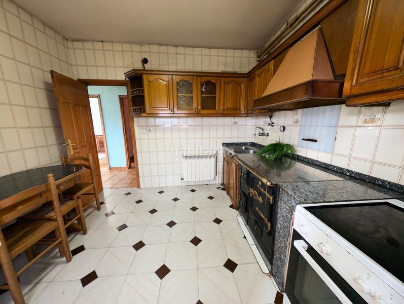 Foto 707b7521-d1e4-452f-89bf-b467e2f784c6. Casa amb aparcament a Tineo