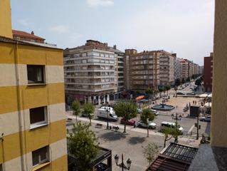 Pis a Calle  juan ramón jiménez 1. Piso en plaza pedro miñor , oviedo