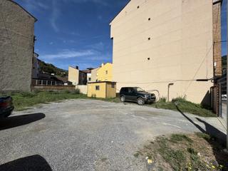 Terreno residenziale in Constitucion 1. Solar urbano en el centro de moreda de aller  una oportunidad ún