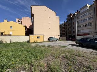 Wohngrundstück in Constitucion 1. Solar urbano en el centro de moreda de aller  una oportunidad ún