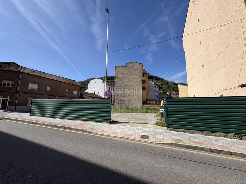 Foto da6494e4-bbea-4bae-ab45-7ea100f18e80. Terreny residencial a constitucion 1 a Aller