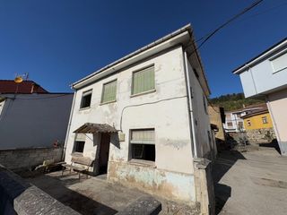 Chalet in Pelugano 0. Casa independiente, terreno, garaje privado y cuadra con vistas