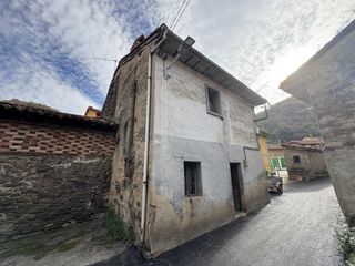 Maison à Bello 41. Casa de dos plantas en bello para reforma integral  aller  proye