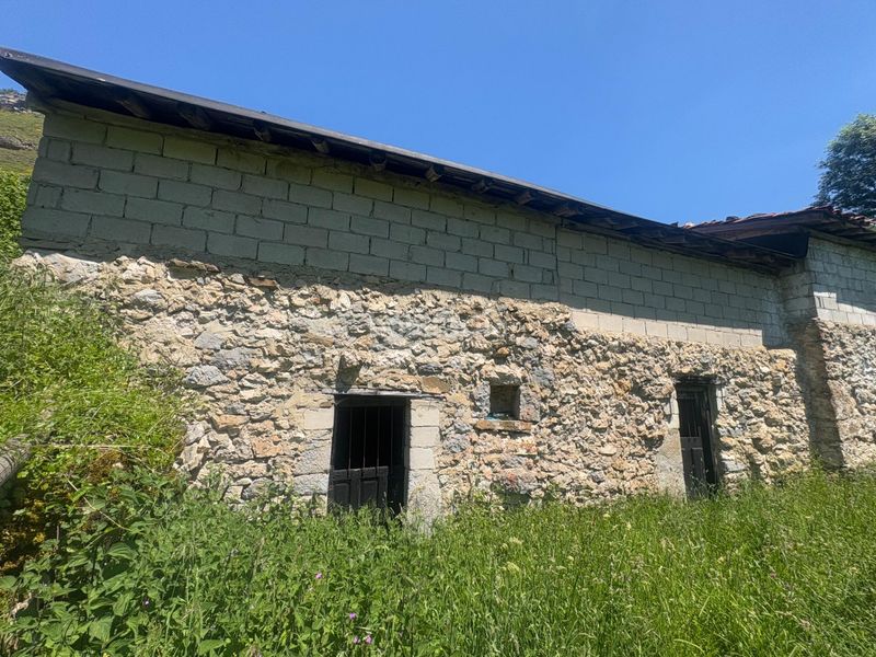 Foto b8603838-dd55-4e0d-8c3f-8c95fa6d8aa1. Casa a Aller