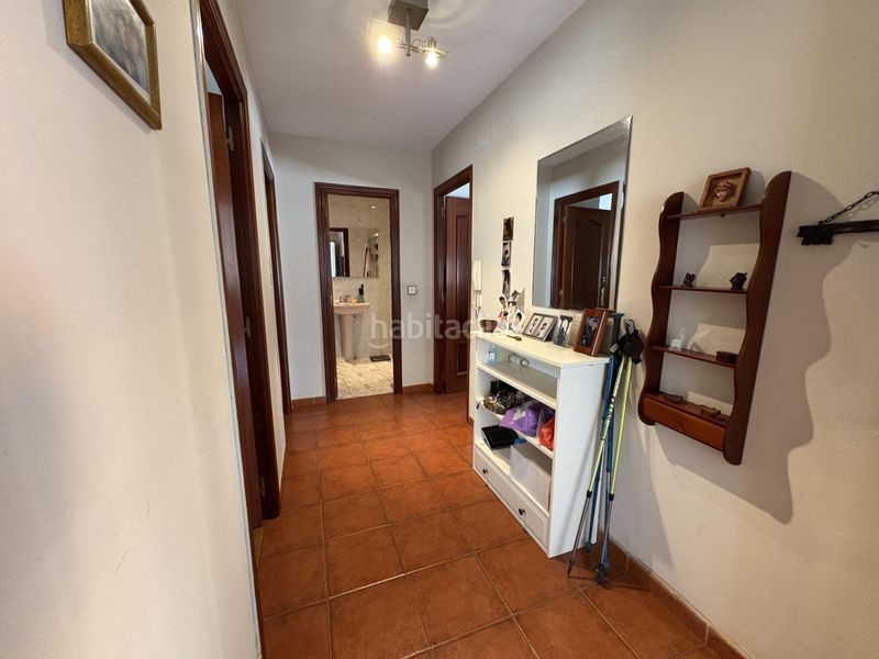 Foto 06198b27-aaf7-4ad6-8c55-9337bd18a212. Edifici a Aller