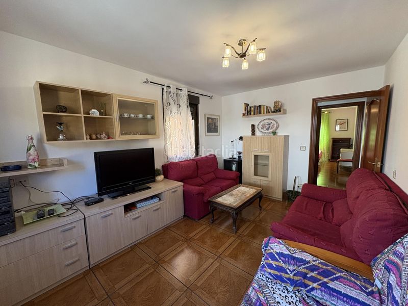 Foto 3135a986-0b50-4816-992d-ac40259983c6. Edifici a Aller